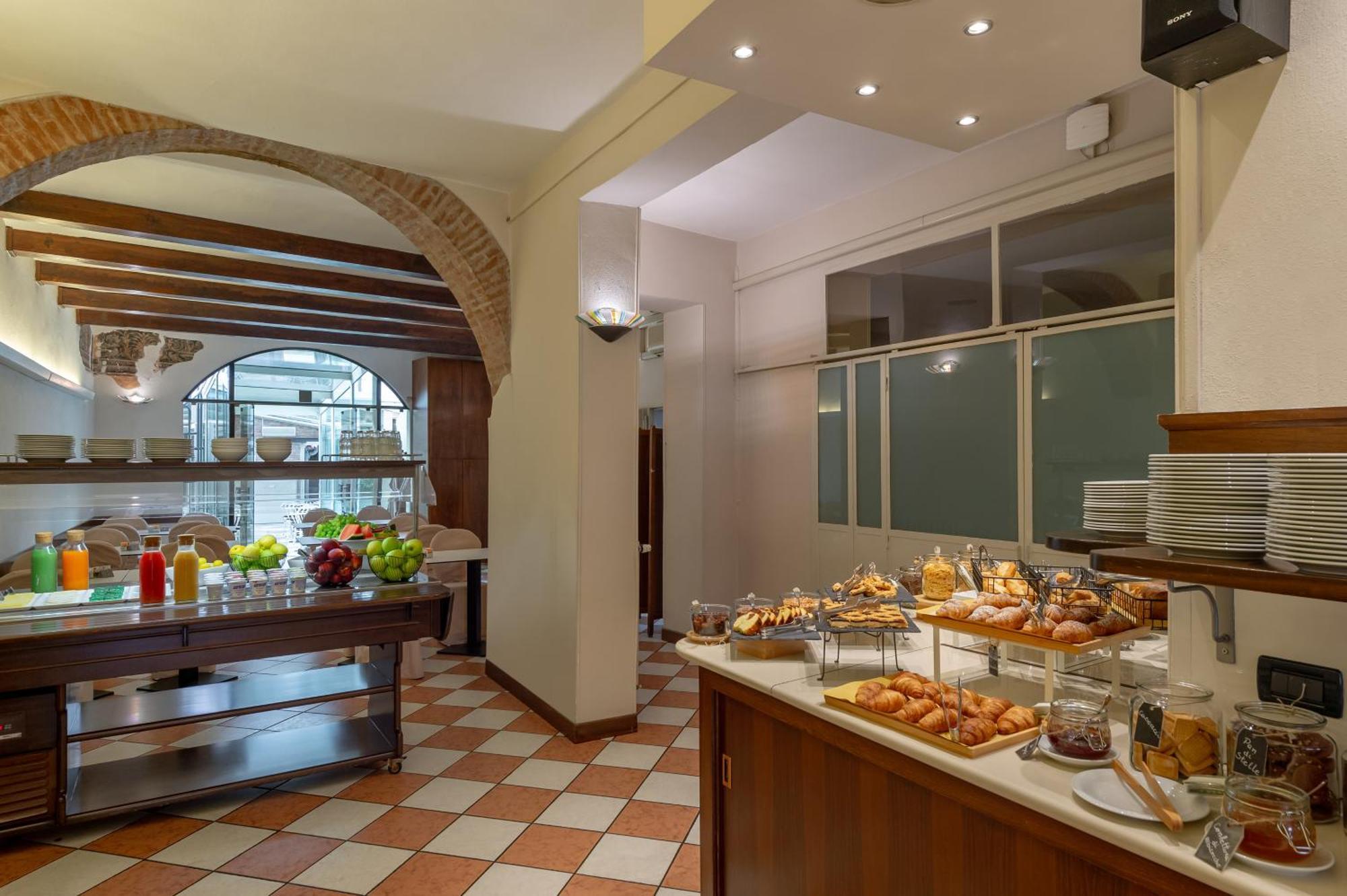 Abbazia Bed & Breakfast Mantova Luaran gambar