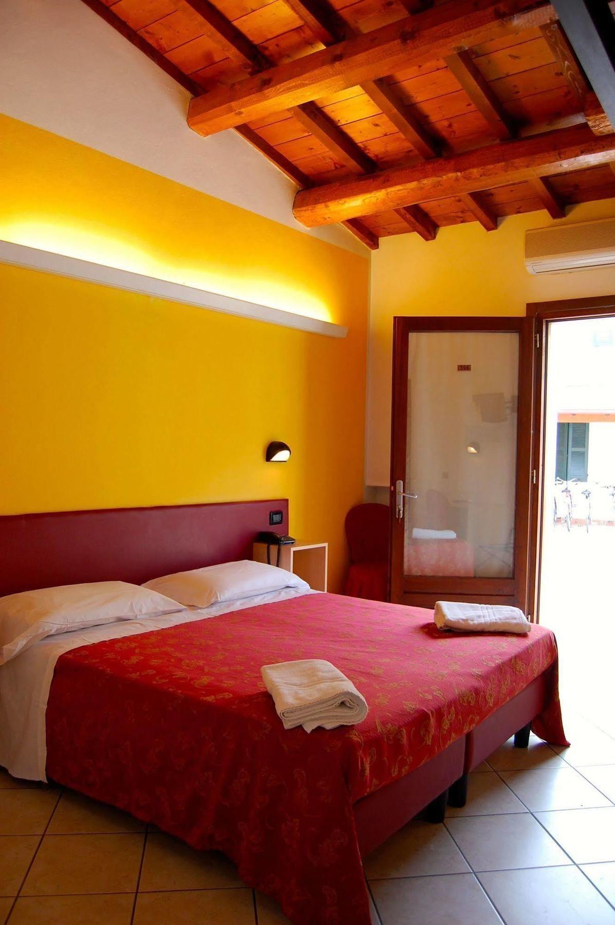 Abbazia Bed & Breakfast Mantova Luaran gambar